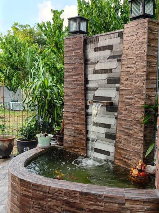 15-19pax Semid Near Highwy W/pool Table&karaoke Ipoh